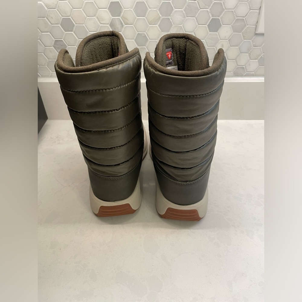 The North Face Green Winter Boots Women’s size 6.5 - Picture 5 of 10